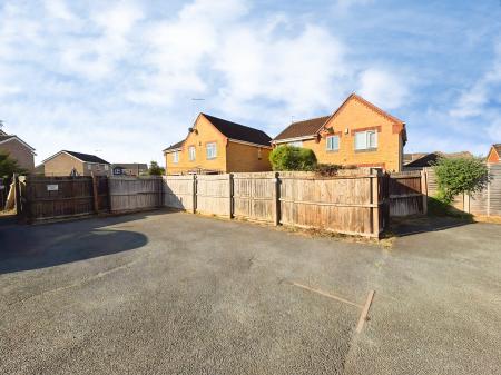 1 bedroom Maisonette to let in Buttercup Court, Deeping St James, PE6