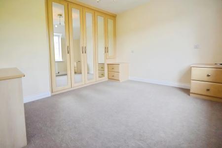 5 bedroom Town house to let in Tinus Avenue, Hampton Vale, Peterborough, PE7