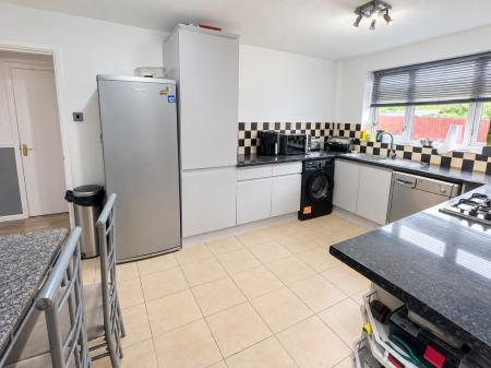 4 bedroom Detached house for sale in Wigmore Drive, Stanground, Peterborough, PE2