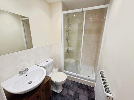 2 bedroom Flat to let in Hammonds Drive, Peterborough, PE1