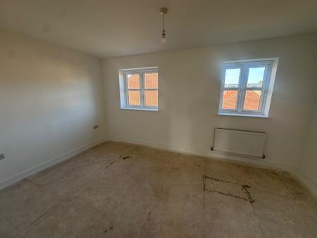3 bedroom Semi-detached house for sale in Harrier Way, Market Deeping, PE6