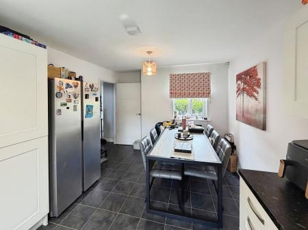 3 bedroom Detached house to let in Chamberlain Way, Gunthorpe, Peterborough, PE4