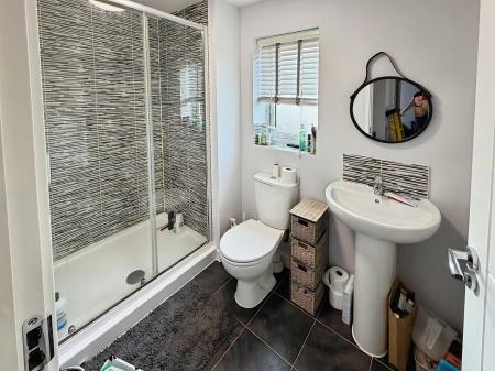 3 bedroom Detached house to let in Chamberlain Way, Gunthorpe, Peterborough, PE4