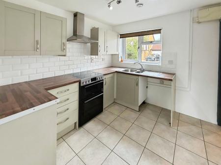 2 bedroom Terraced House to let in Martinsbridge, Parnwell, Peterborough, PE1