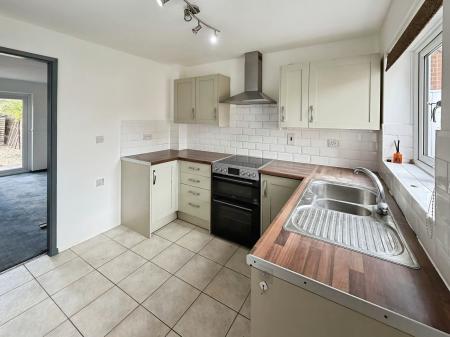 2 bedroom Terraced House to let in Martinsbridge, Parnwell, Peterborough, PE1