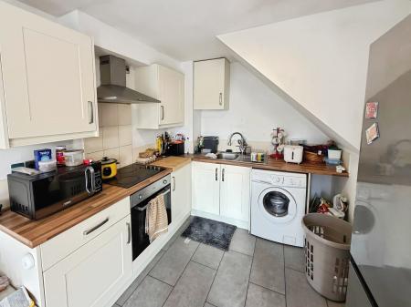 2 bedroom Flat to let in Misterton Court, Ortonplaza, Orton Goldhay, Peterborough, PE2