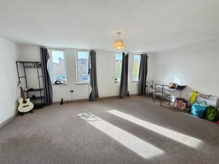 2 bedroom Flat to let in Misterton Court, Ortonplaza, Orton Goldhay, Peterborough, PE2