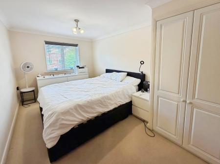 2 bedroom Flat to let in Osier Avenue, Peterborough, PE7