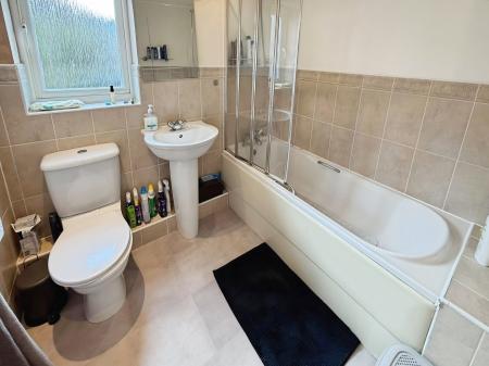 2 bedroom Flat to let in Osier Avenue, Peterborough, PE7