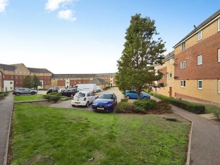 2 bedroom Flat to let in Osier Avenue, Peterborough, PE7