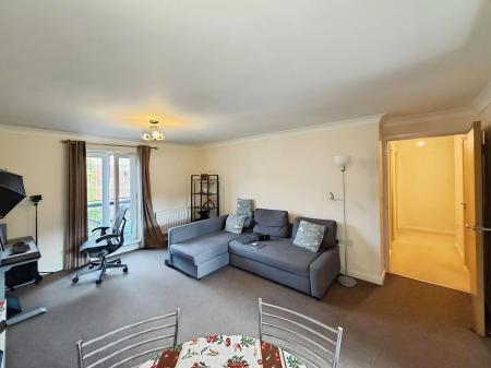 2 bedroom Flat to let in Osier Avenue, Peterborough, PE7