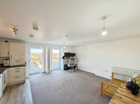 1 bedroom Flat to let in Hereward Tower, Broadway, Peterborough, PE1