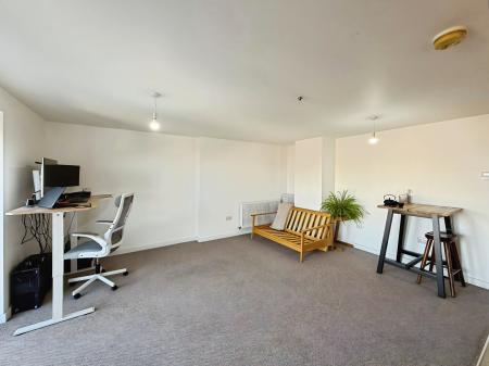 1 bedroom Flat to let in Hereward Tower, Broadway, Peterborough, PE1