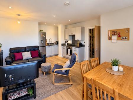 2 bedroom Flat to let in Park Road, Peterborough, PE1