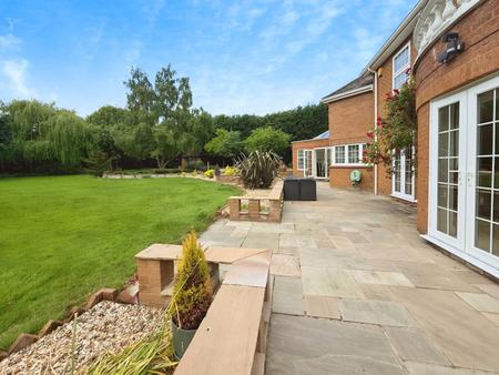 6 bedroom Detached house to let in Church Street, Peterborough, PE7
