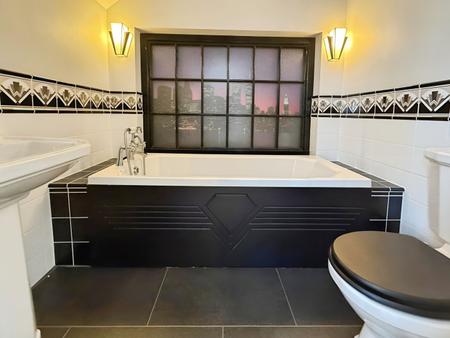 6 bedroom Detached house to let in Church Street, Peterborough, PE7