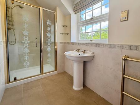 6 bedroom Detached house to let in Church Street, Peterborough, PE7