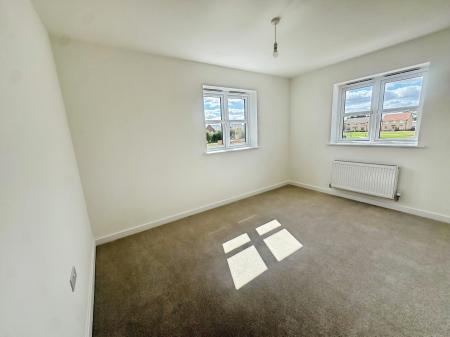 4 bedroom Detached house for sale in Harrier Way, Market Deeping, PE6