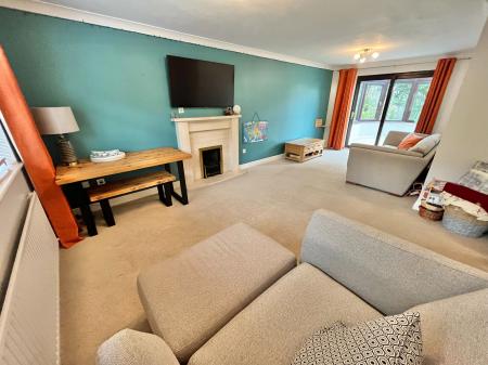 4 bedroom Detached house for sale in Deacon Drive, Saltash, PL12