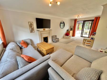 4 bedroom Detached house for sale in Deacon Drive, Saltash, PL12