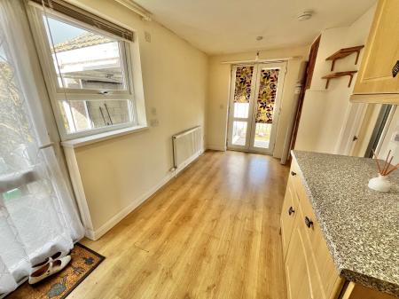 6 bedroom Detached house for sale in Mote Park, Saltash, PL12