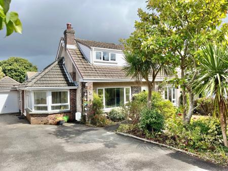 6 bedroom Detached house for sale in Mote Park, Saltash, PL12