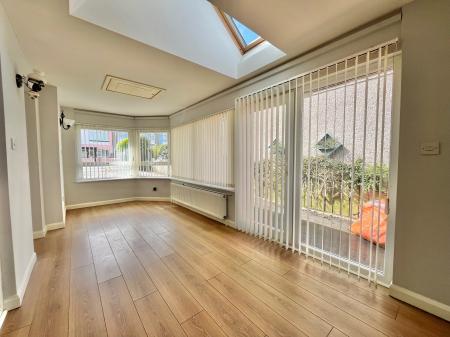 6 bedroom Detached house for sale in Mote Park, Saltash, PL12