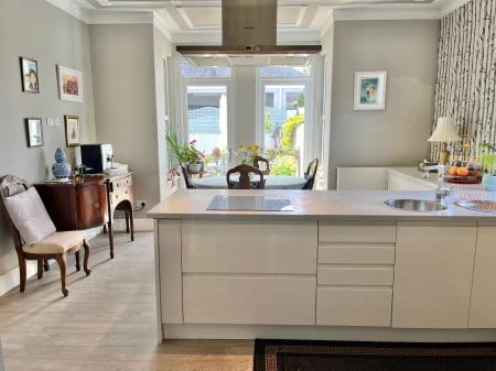 4 bedroom Detached house for sale in Essa Road, Saltash, PL12