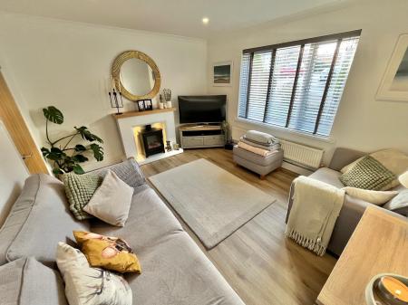 3 bedroom Semi-detached house for sale in Geffery Close, Saltash, PL12