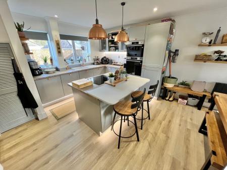 3 bedroom Semi-detached house for sale in Geffery Close, Saltash, PL12