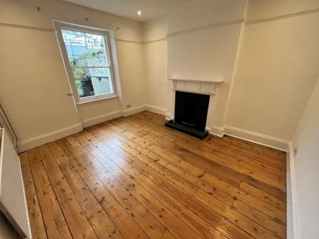 4 bedroom Terraced House to let in Higher Port View, Saltash, PL12