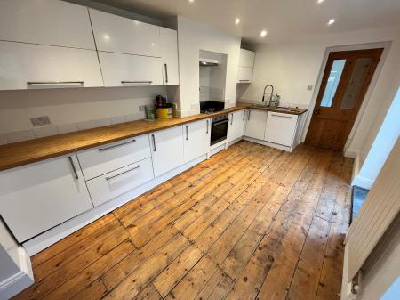 4 bedroom Terraced House to let in Higher Port View, Saltash, PL12