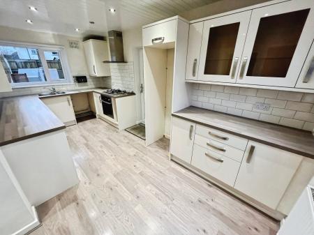 2 bedroom Semi-detached house for sale in Liskeard Road, Saltash, PL12