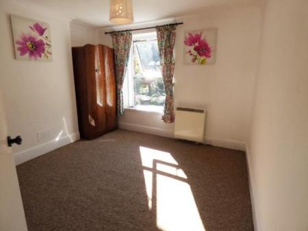 2 bedroom Semi-detached house to let in Lower Combe, Brixton, PL8