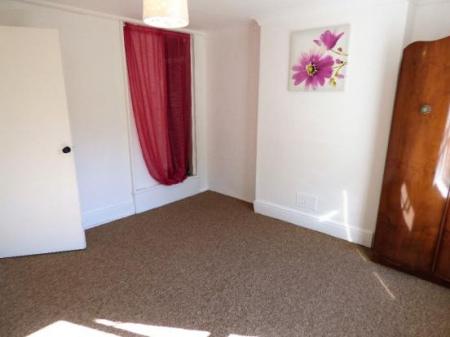 2 bedroom Semi-detached house to let in Lower Combe, Brixton, PL8