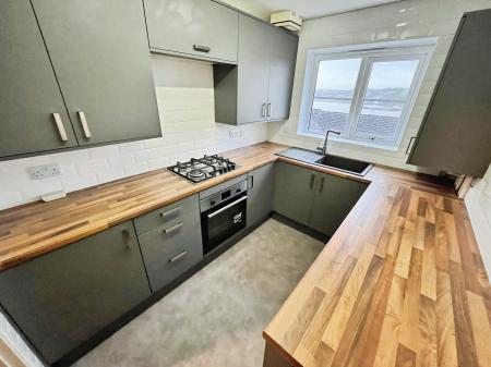 2 bedroom Flat for sale in Biscombe Gardens, Saltash, PL12