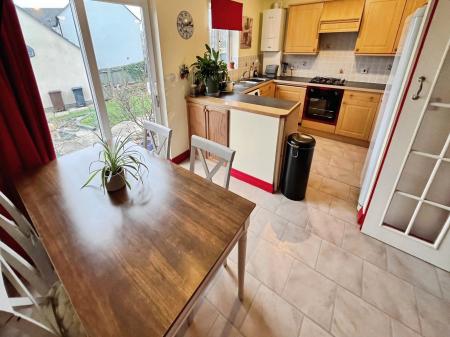 3 bedroom Semi-detached house for sale in Bridal Way, Pillmere, Saltash, PL12