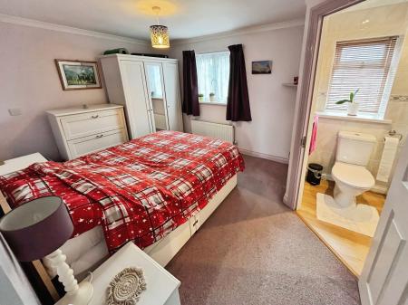 3 bedroom Semi-detached house for sale in Bridal Way, Pillmere, Saltash, PL12