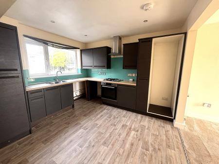 3 bedroom Maisonette to let in Brunel Heights, Saltash, PL12