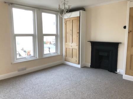 3 bedroom Terraced House to let in Ivydale Road, Lipson, Plymouth, PL4
