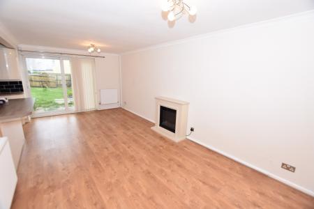 2 bedroom Terraced House to let in Mersey Close, Efford, PL3