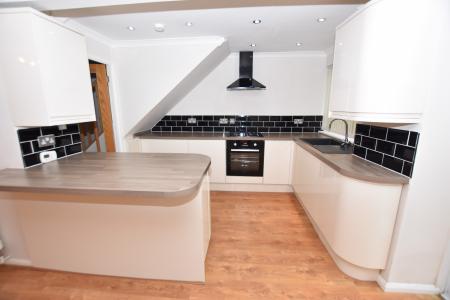 2 bedroom Terraced House to let in Mersey Close, Efford, PL3