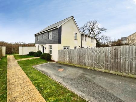 3 bedroom End of terrace house for sale in Green Meadow Close, Carkeel, Saltash, PL12