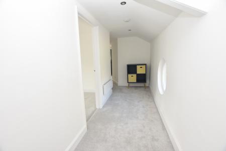 2 bedroom Flat to let in Lower Port View, Saltash, PL12