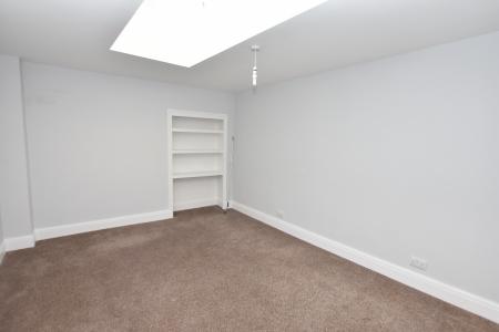 3 bedroom Flat to let in Fore Street, Saltash, PL12