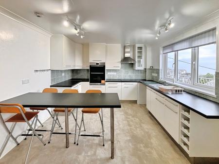 4 bedroom Detached house to let in Beechfield, Downderry, PL11