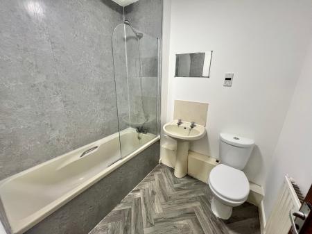 2 bedroom Flat for sale in Biscombe Gardens, Saltash, PL12