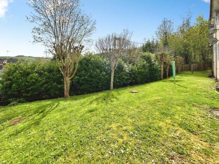 2 bedroom Flat for sale in Biscombe Gardens, Saltash, PL12