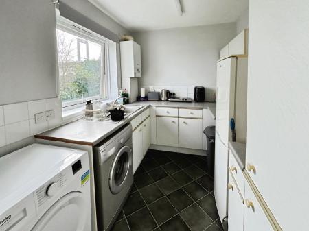 2 bedroom Flat for sale in Biscombe Gardens, Saltash, PL12
