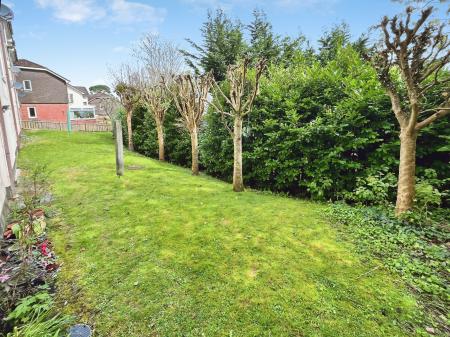 2 bedroom Flat for sale in Biscombe Gardens, Saltash, PL12